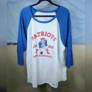 New England Patriots XXL Women's Long Sleeved  T-Shirt